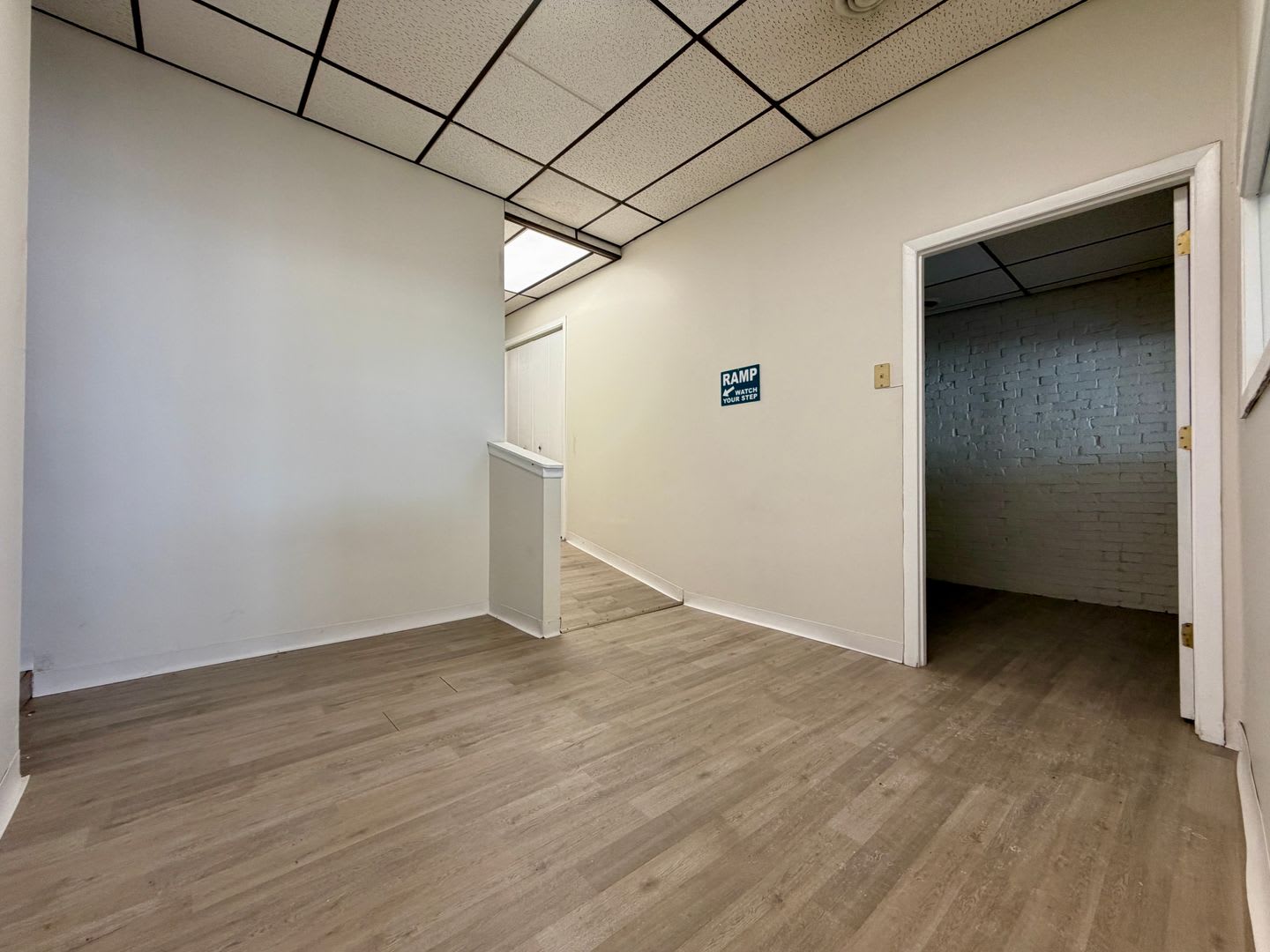 First Floor Commercial Space in Perfect Oakland Location Right on Boulevard of the Allies! CALL TODAY! – photo 3