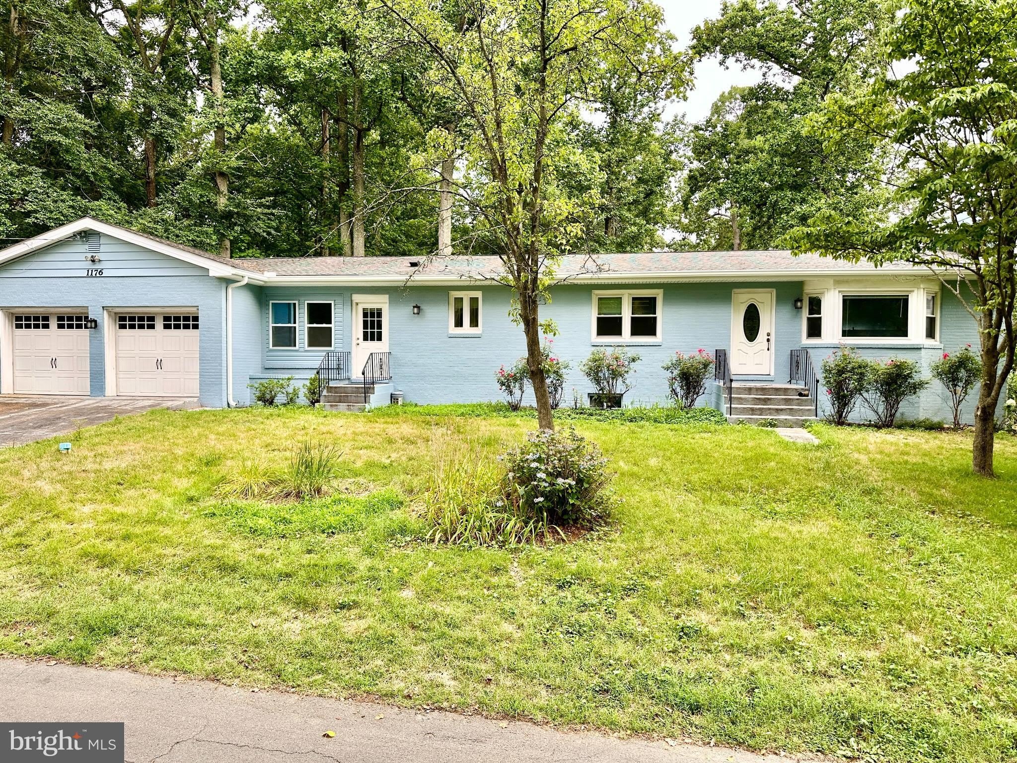 1176 IDYLEWILD Drive – photo 1