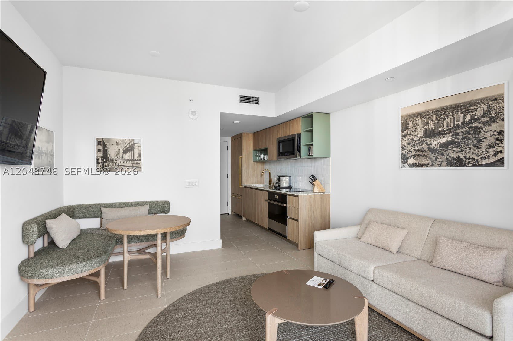 601 NE 1st St – photo 5