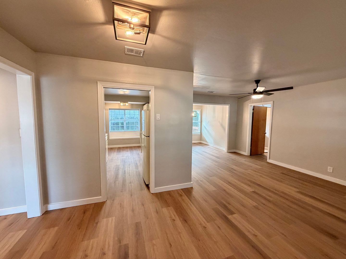 9bed/4bath duplex in North Campus – photo 3
