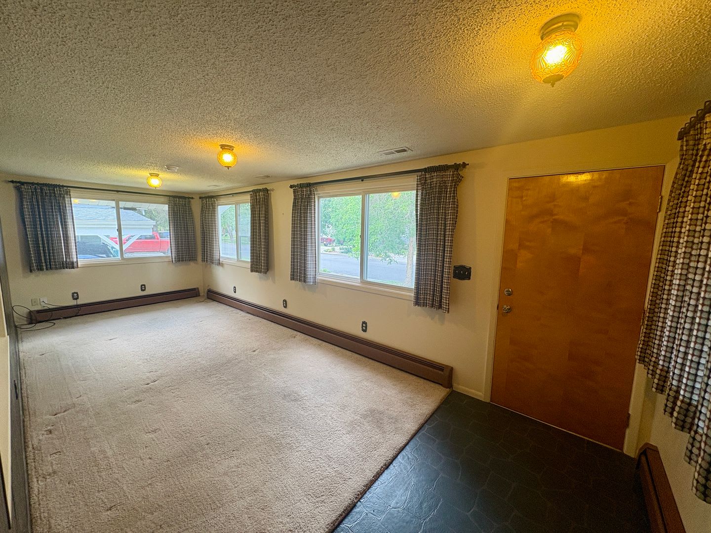 4 Bedroom 2 Bathroom House – photo 3