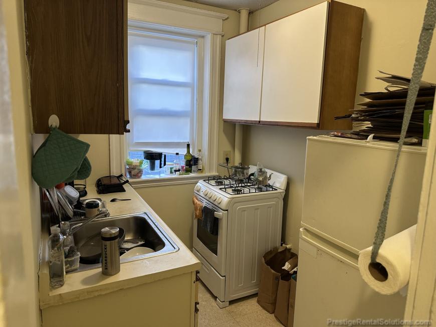 60 Woodstock Ave. – photo 5
