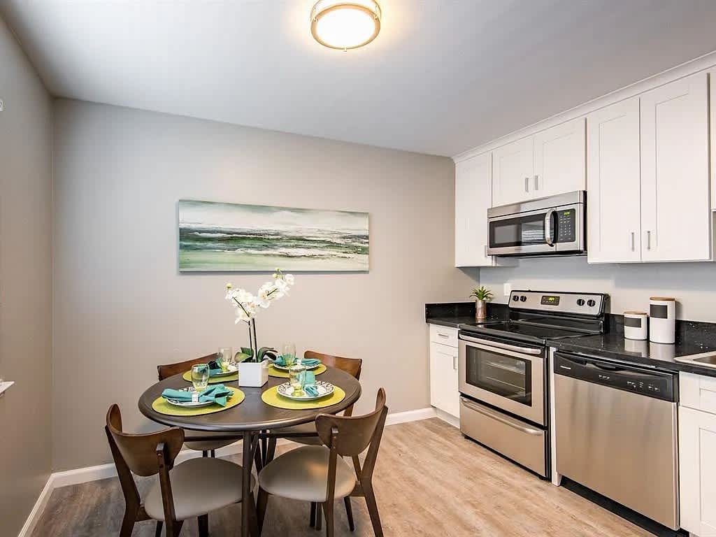 3680 Greenlee Drive – photo 5