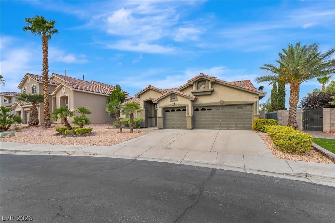 1299 Echo Creek Street – photo 2