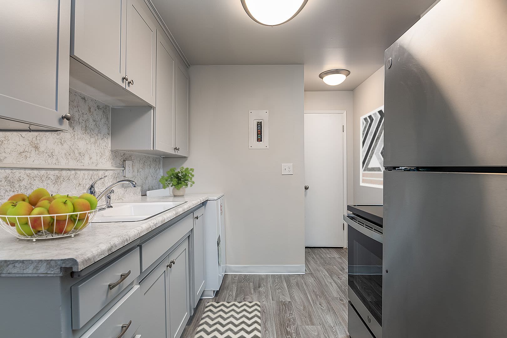 Hawthorne Court Apartments – photo 3