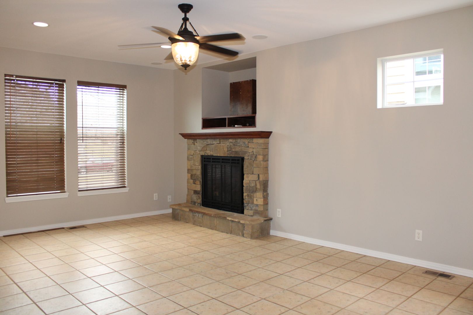 Room To Live Work Relax Spacious 3 Bedroom Home – photo 2