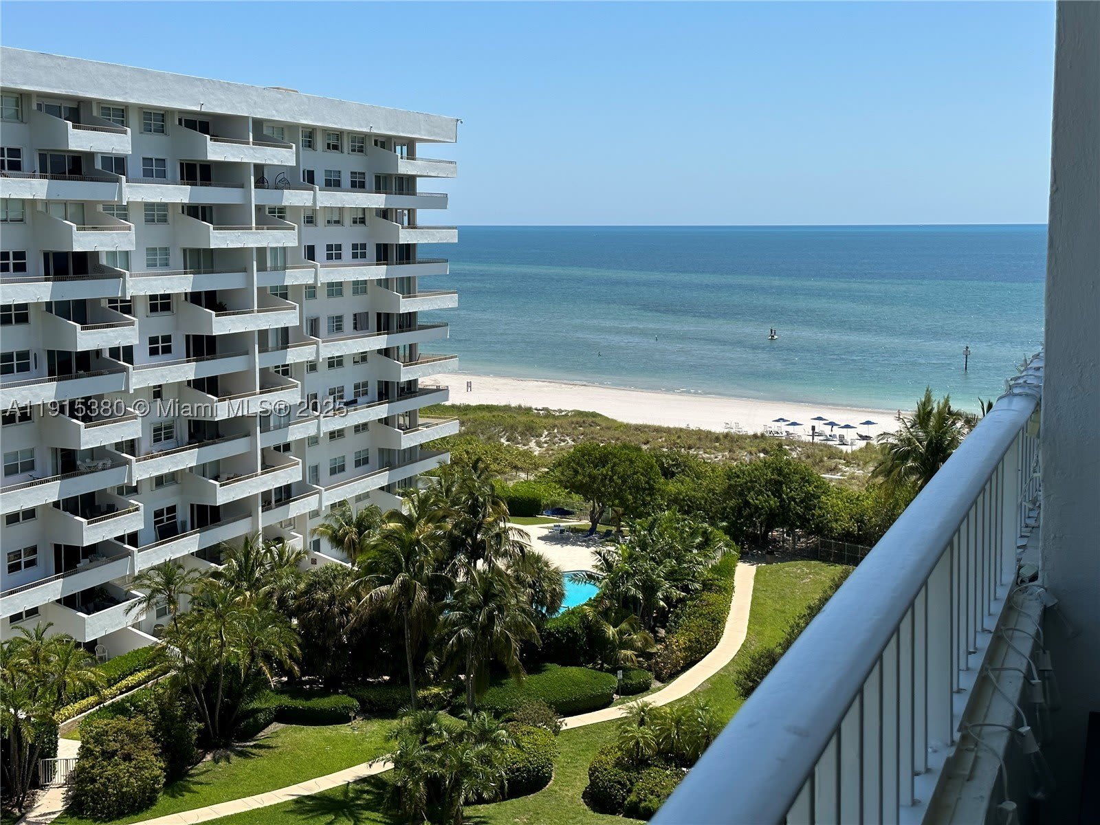 199 Ocean Lane Dr – photo 2
