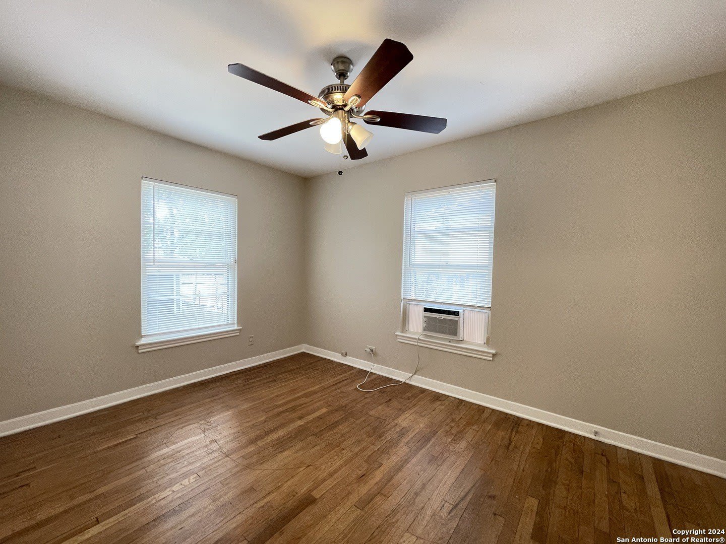 519 W LYNWOOD AVE – photo 5