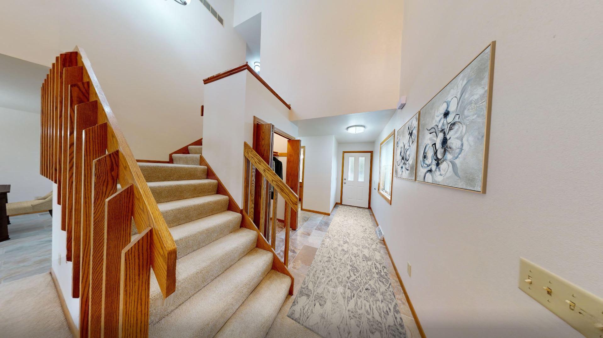 1202 North 16th Avenue – photo 3