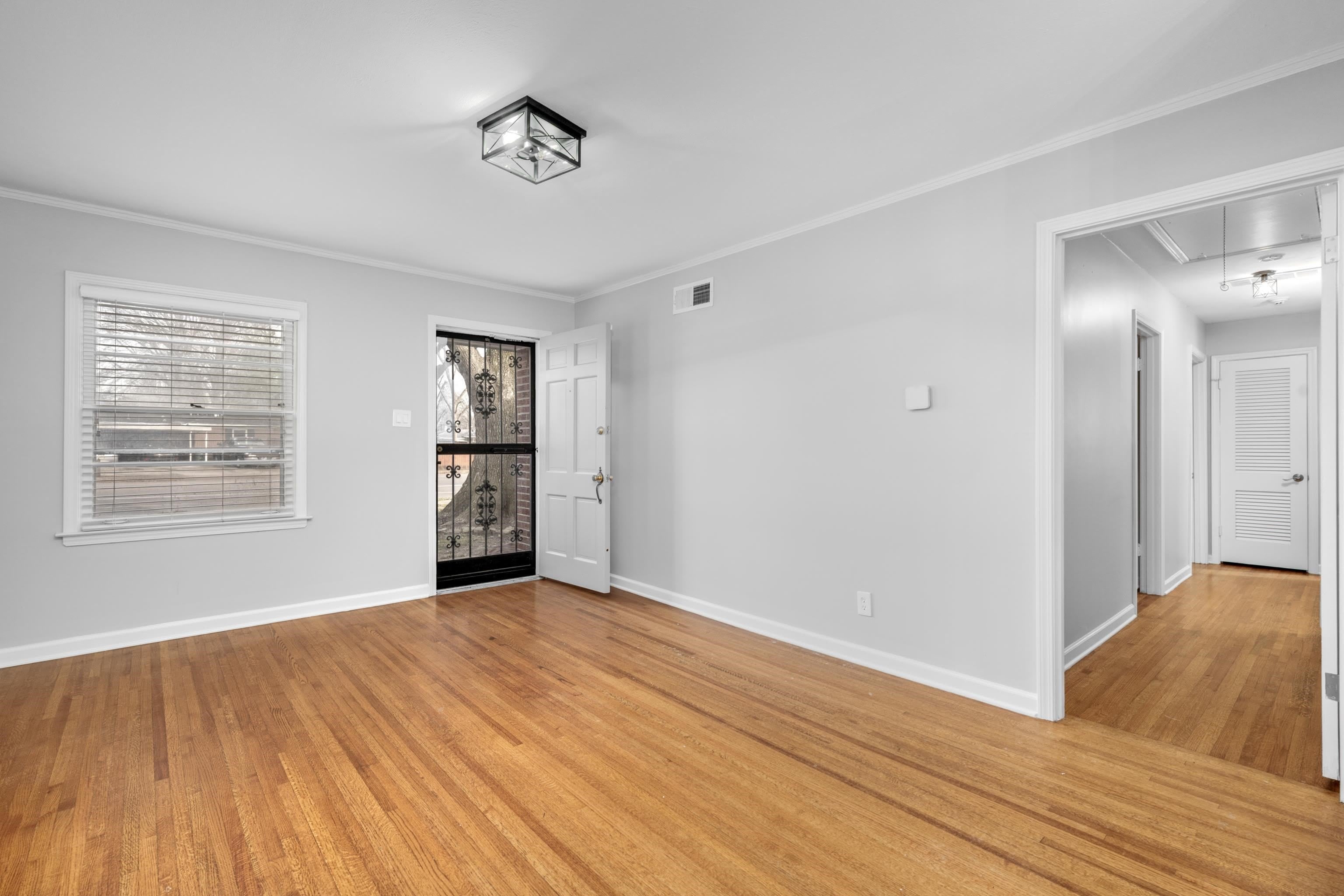 1453 COLONIAL Rd – photo 5