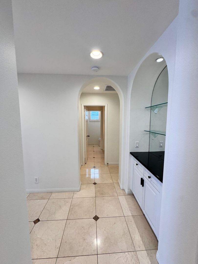 Spacious 3BR/3.5BA Single-Family Home – photo 4