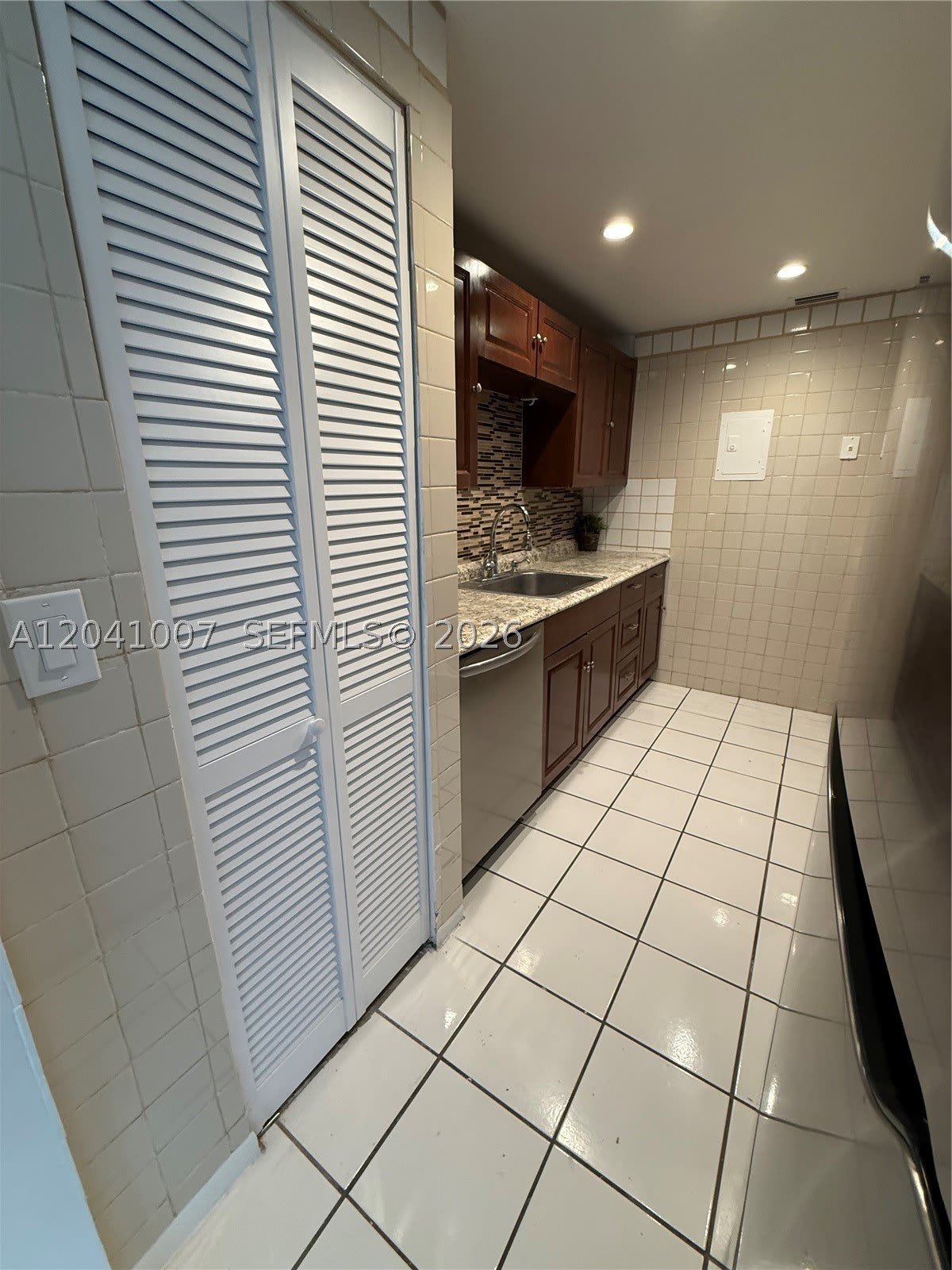 13455 NE 10th Ave – photo 5