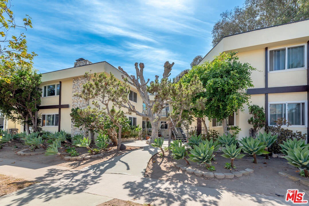 8401 Tuscany Ave – photo 3