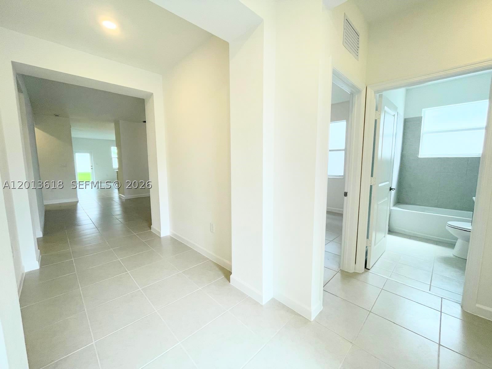 863 SE 26th Ter – photo 5