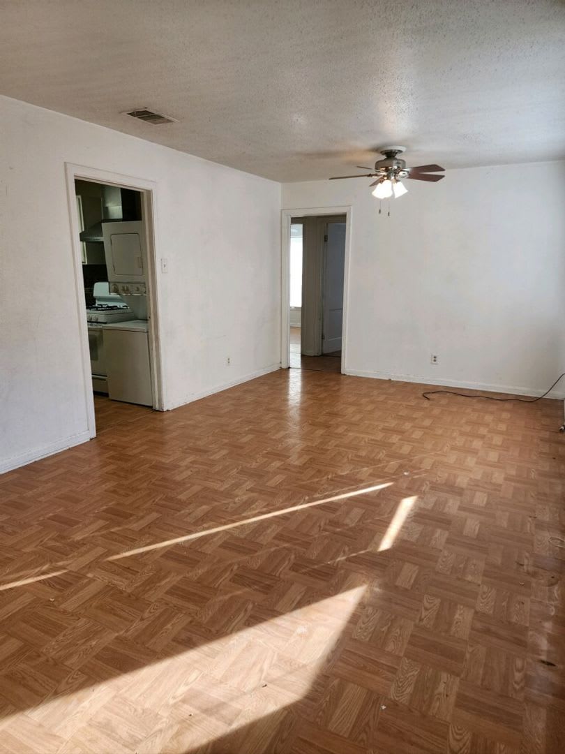 1903 Poage Ave – photo 2