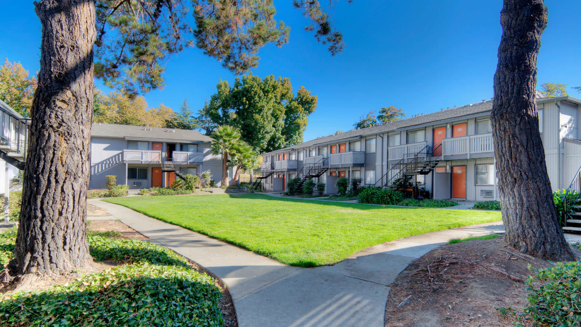 Parkside – photo 1