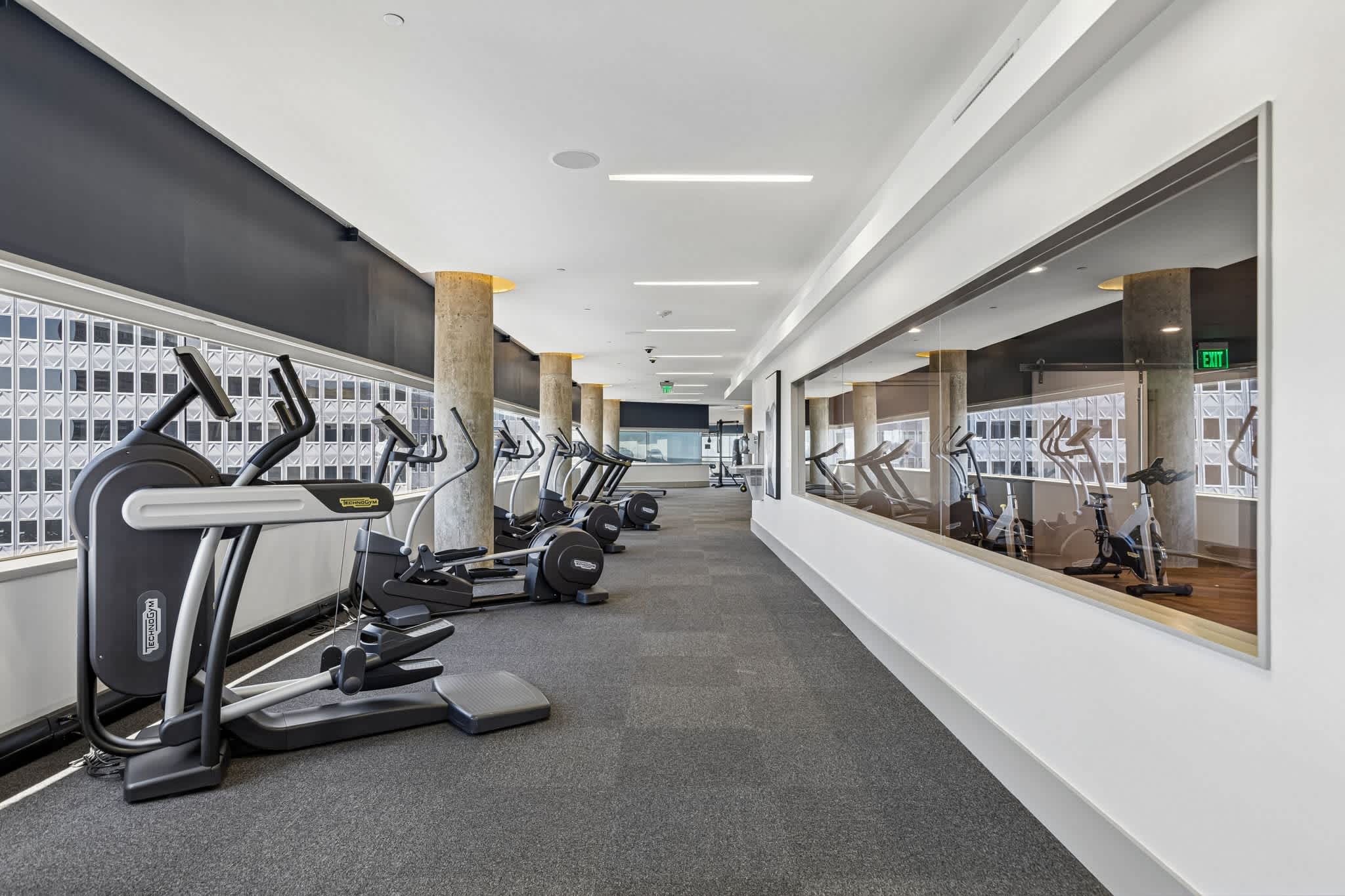 One Dallas Center – photo 5