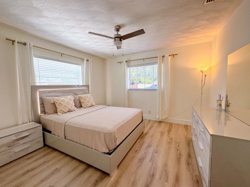 3300 North 67th Avenue – photo 4