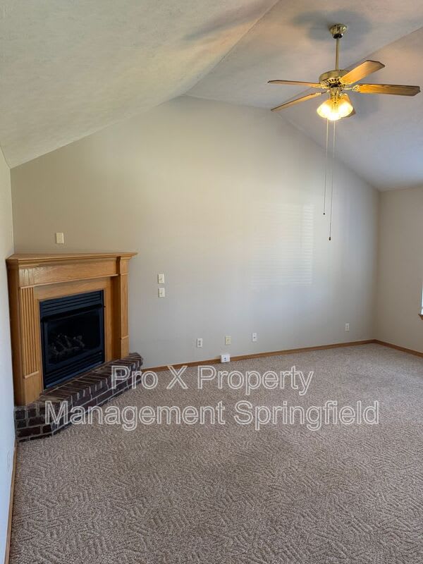 3807 W Montclair – photo 3