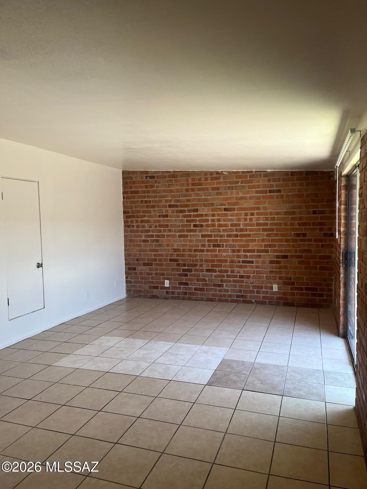 411 E Delano Street – photo 5