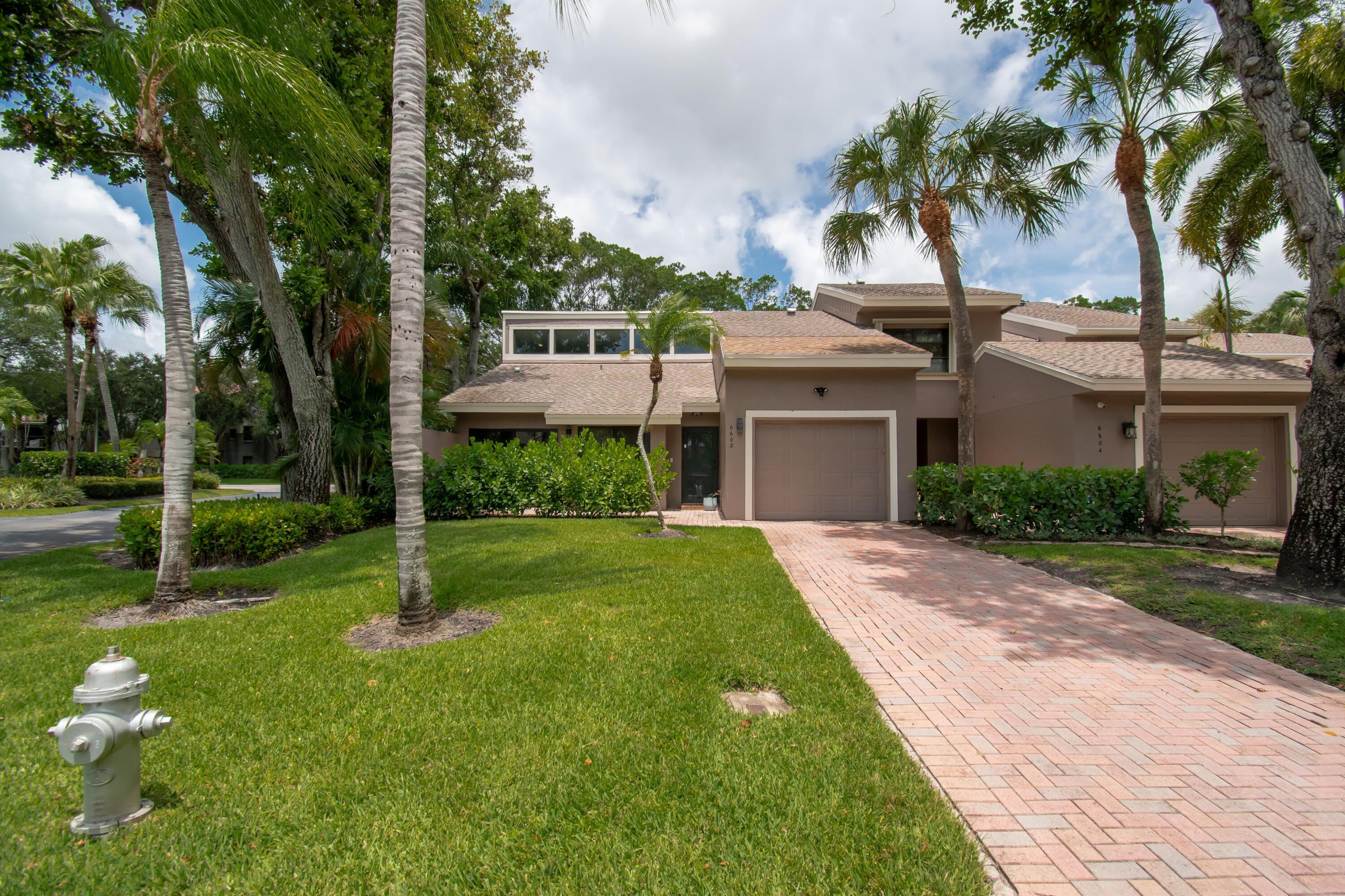 6602 Thornhill Court – photo 2