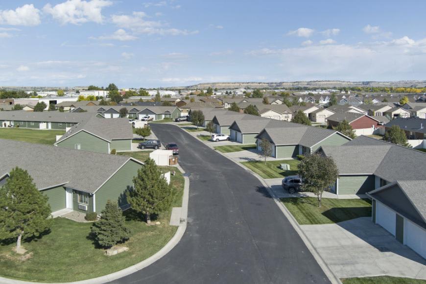 1469 Chanel Loop – photo 2