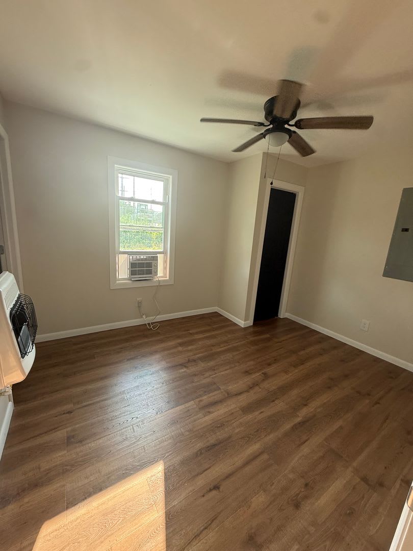4 Bed 2 Bath – photo 5