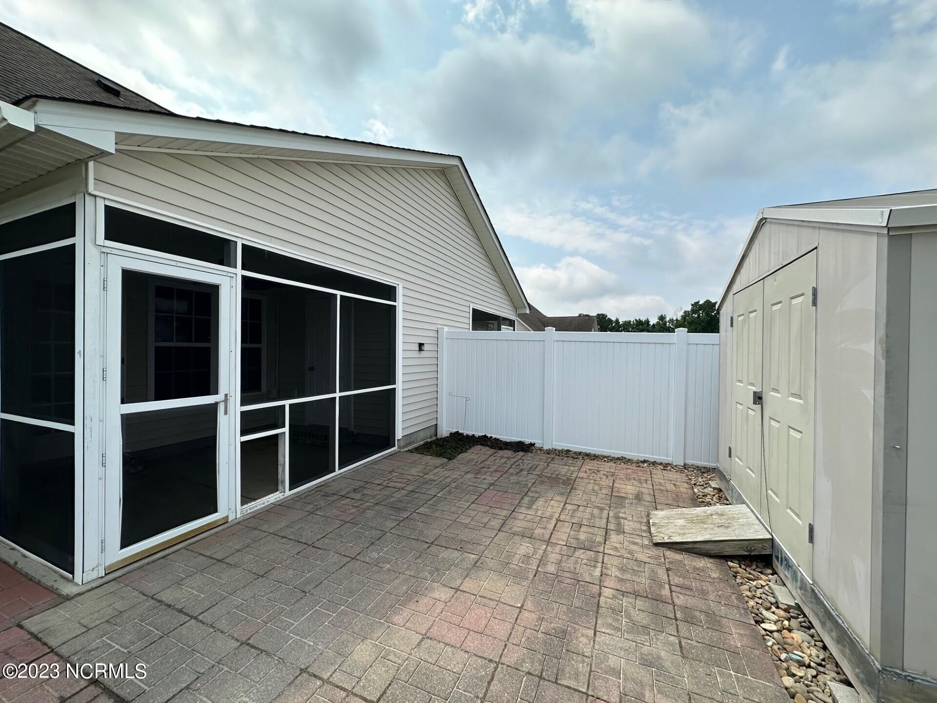 2533 Saddleback Drive – photo 2