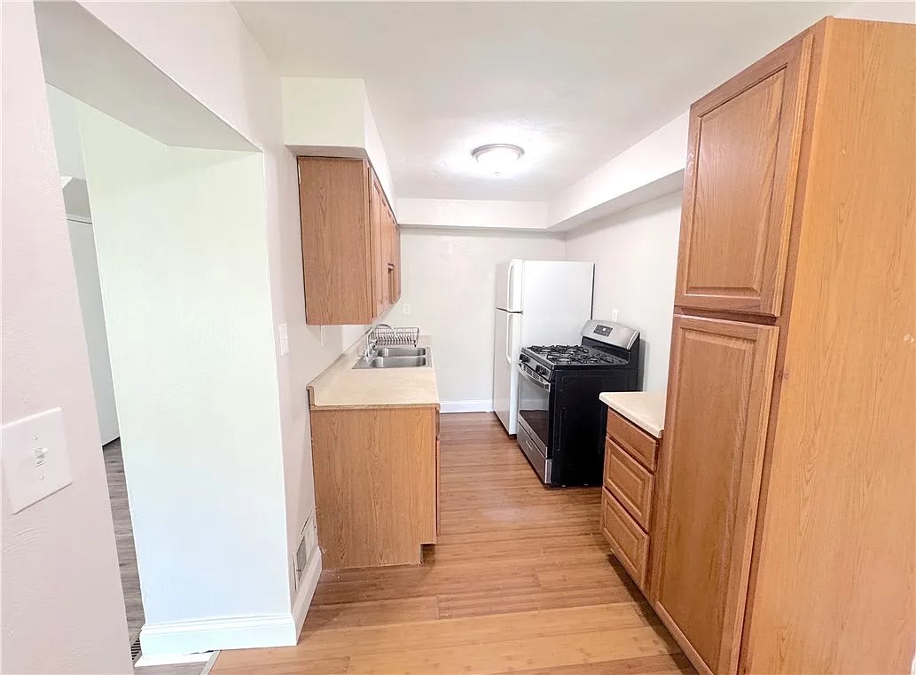 2528 Homehurst Avenue – photo 1