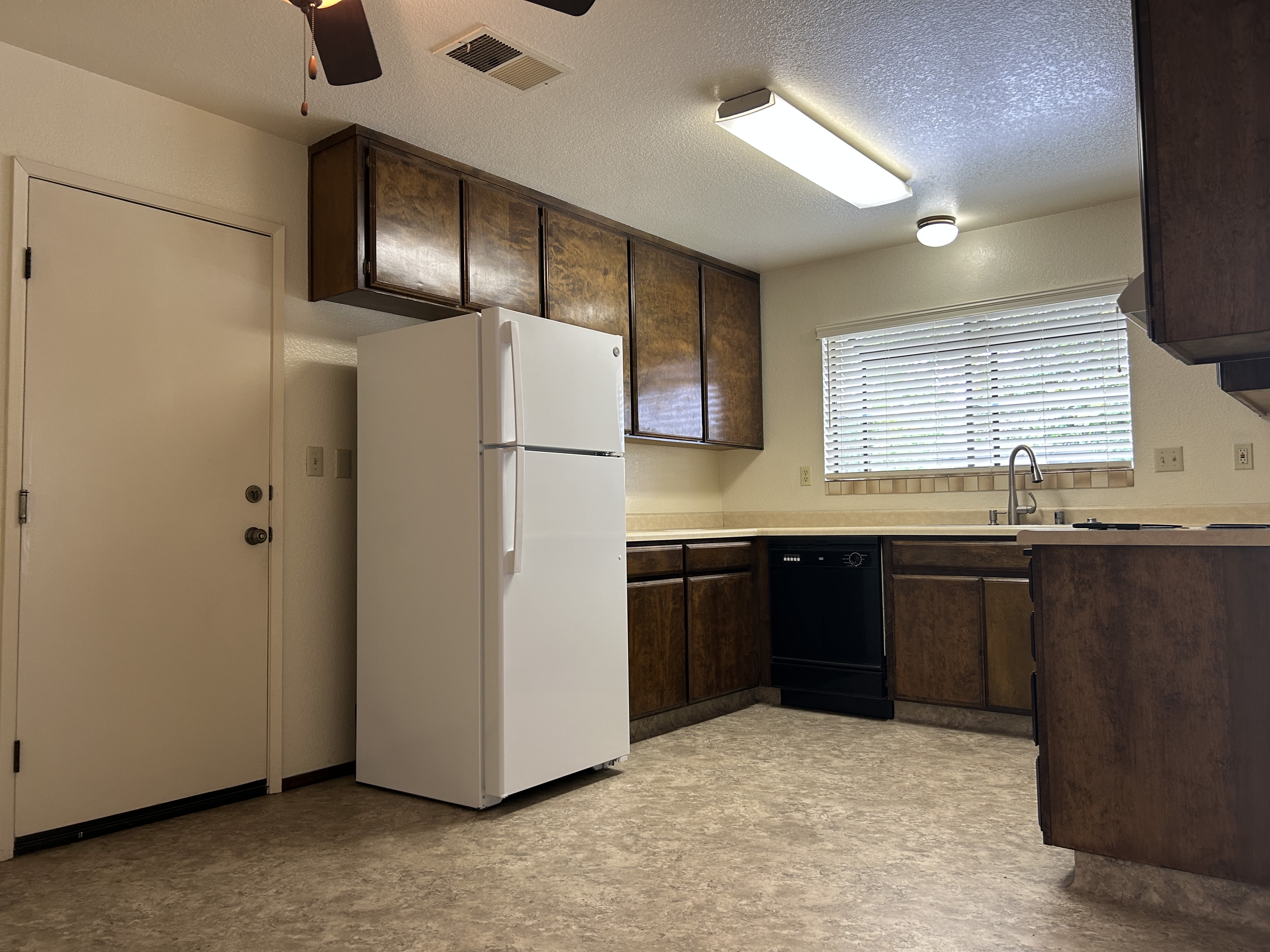 3255 Holly Dr Apt A – photo 4
