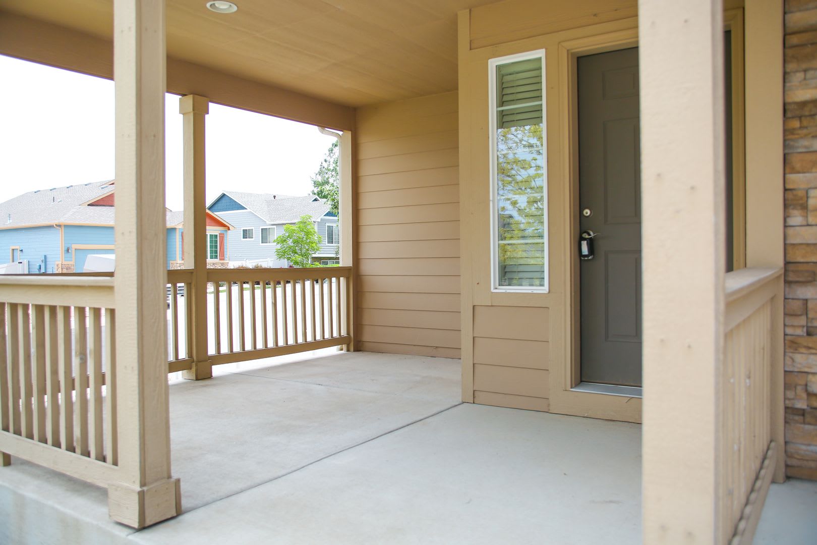 3 Bedroom, 2.5 Bath – photo 4