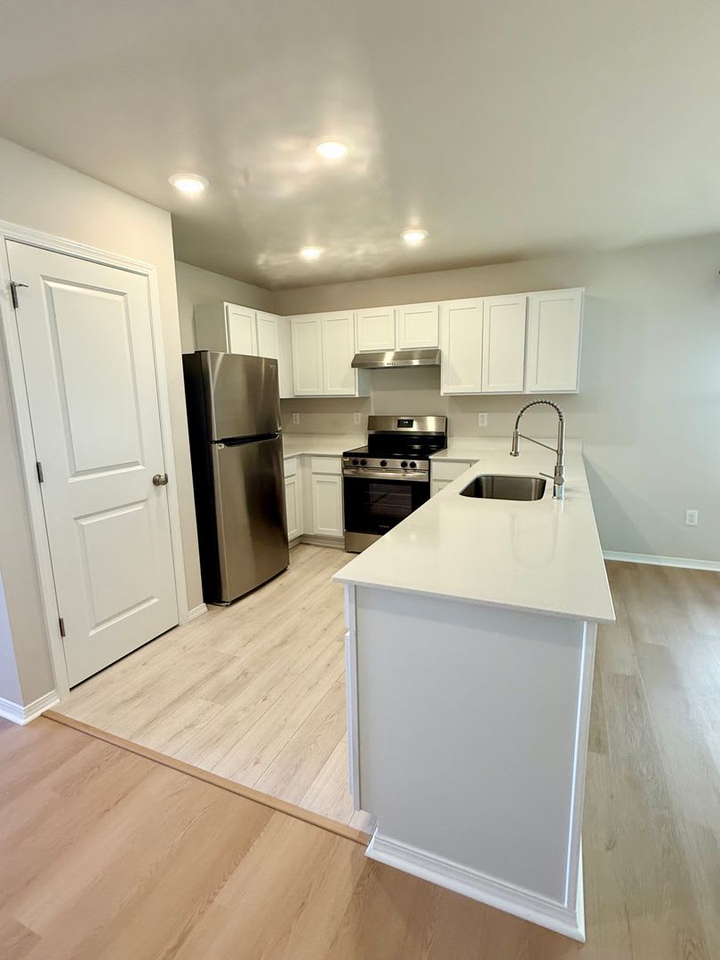 Olympic Ridge one story house. – photo 3