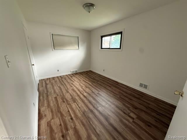 2210 Nightingale Street – photo 5