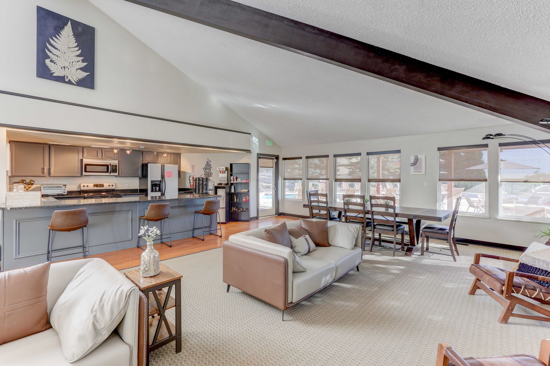 Americana Lakewood Apartments – photo 2