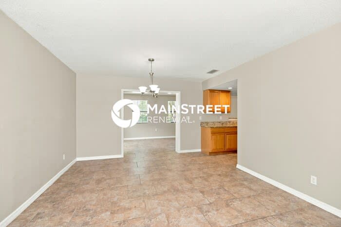 454 Nogales Avenue Northeast – photo 4