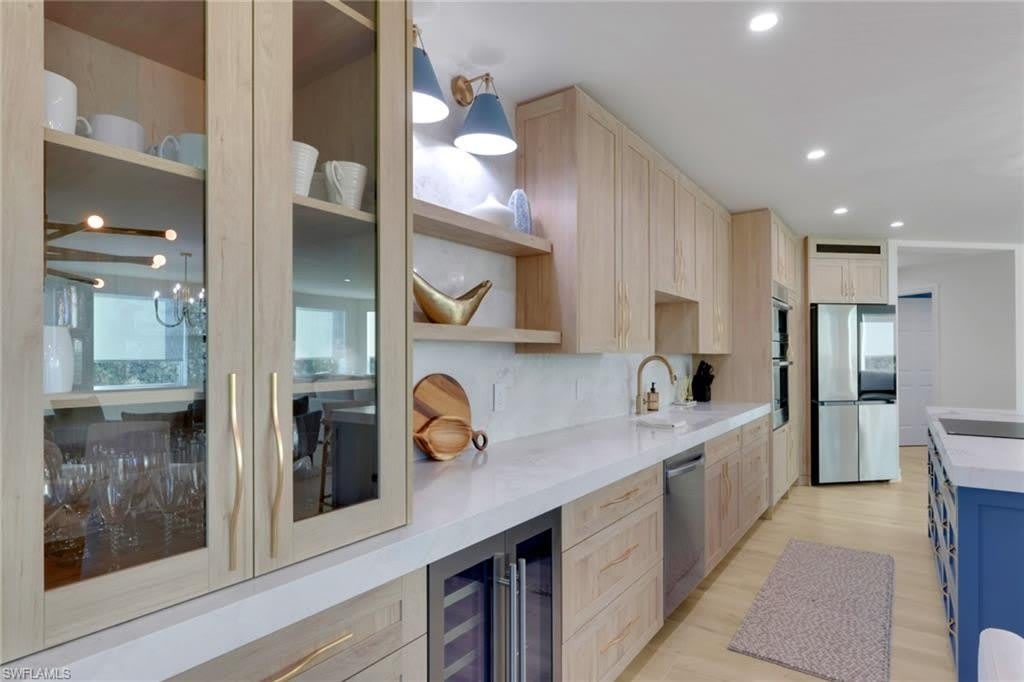 2728 Tiburon Blvd E – photo 4