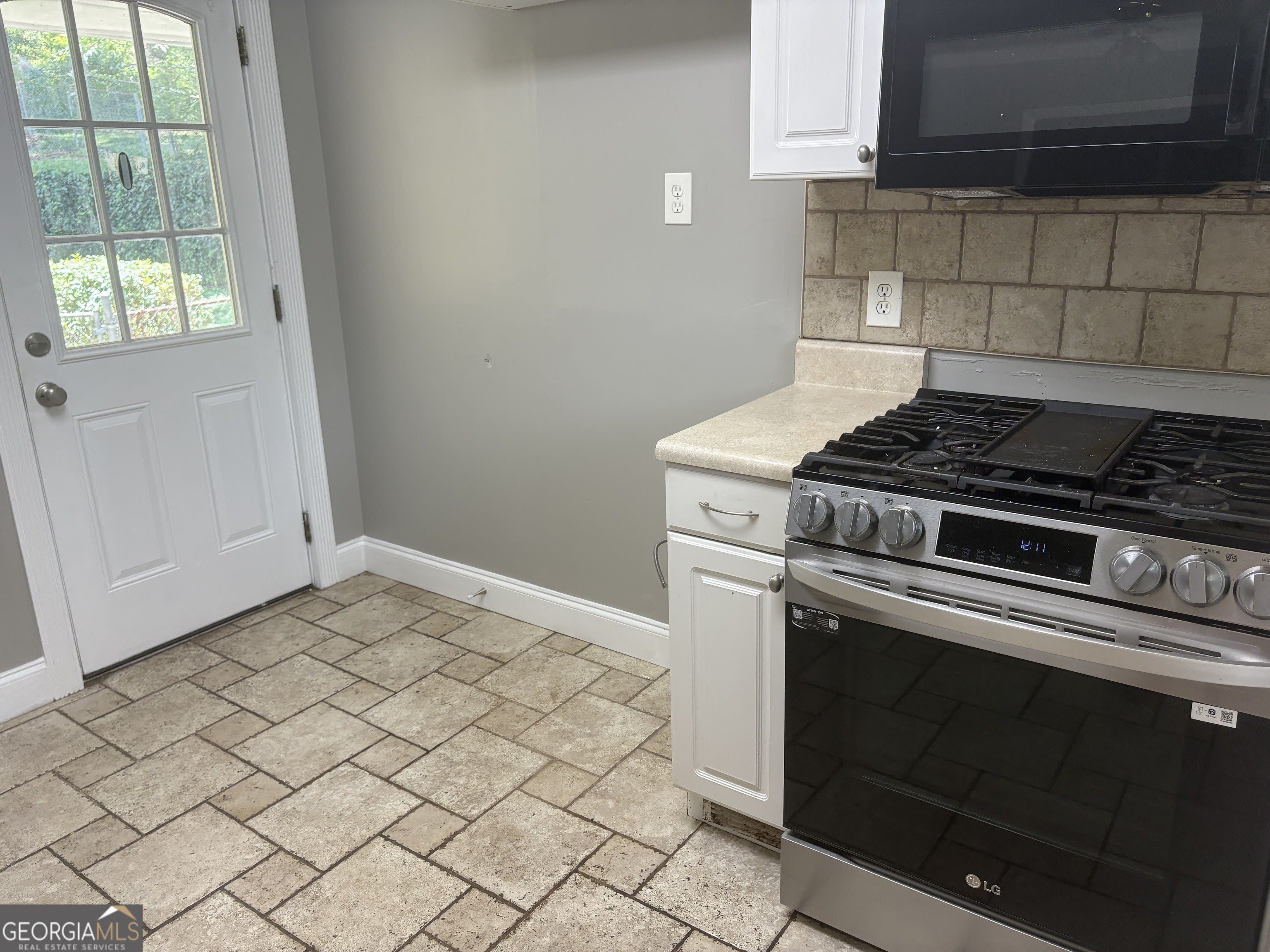 2829 Maple Road Se – photo 3