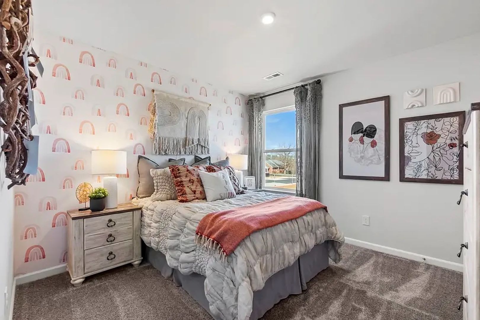 Room in 4 Bedroom Home in Monroe – photo 3