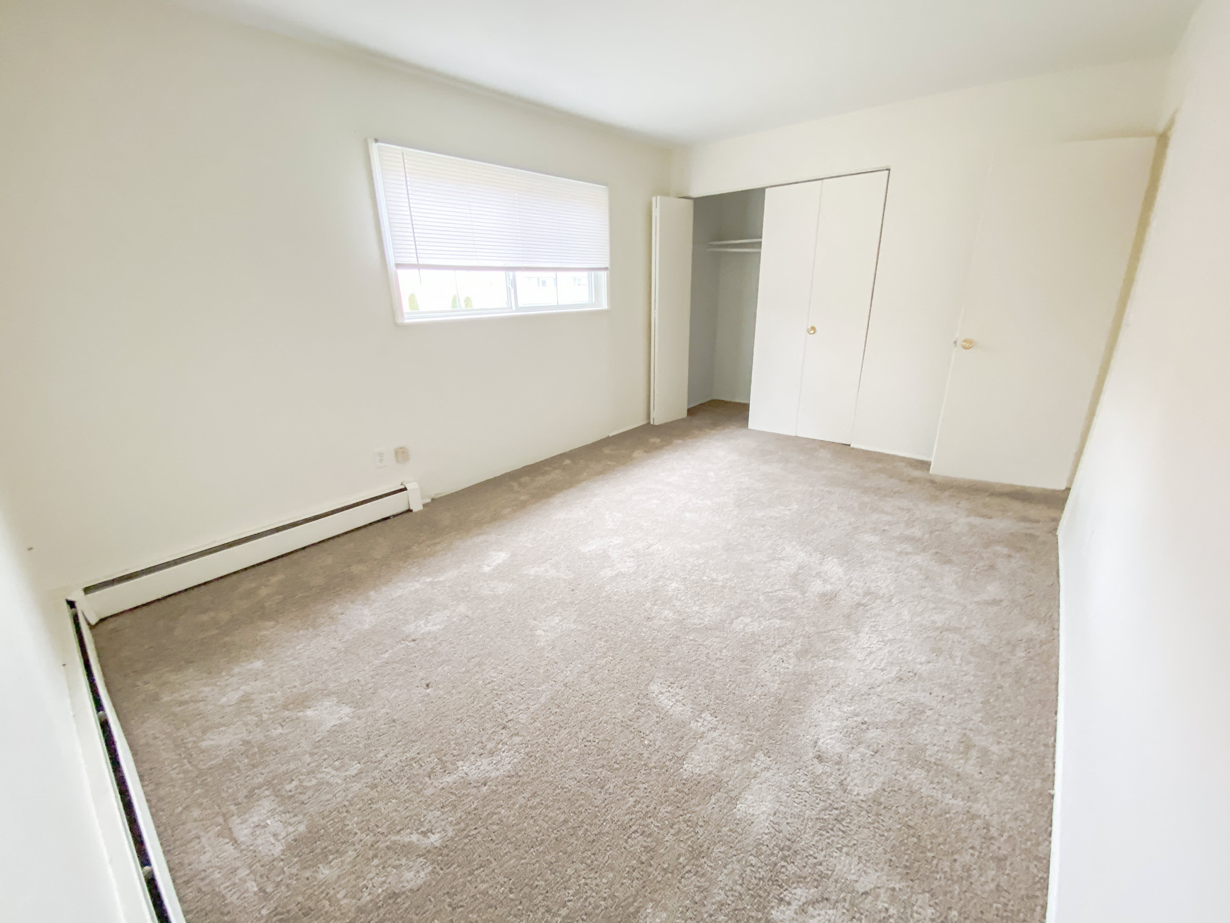 Evergreen Village Apartments & Townhomes – photo 4