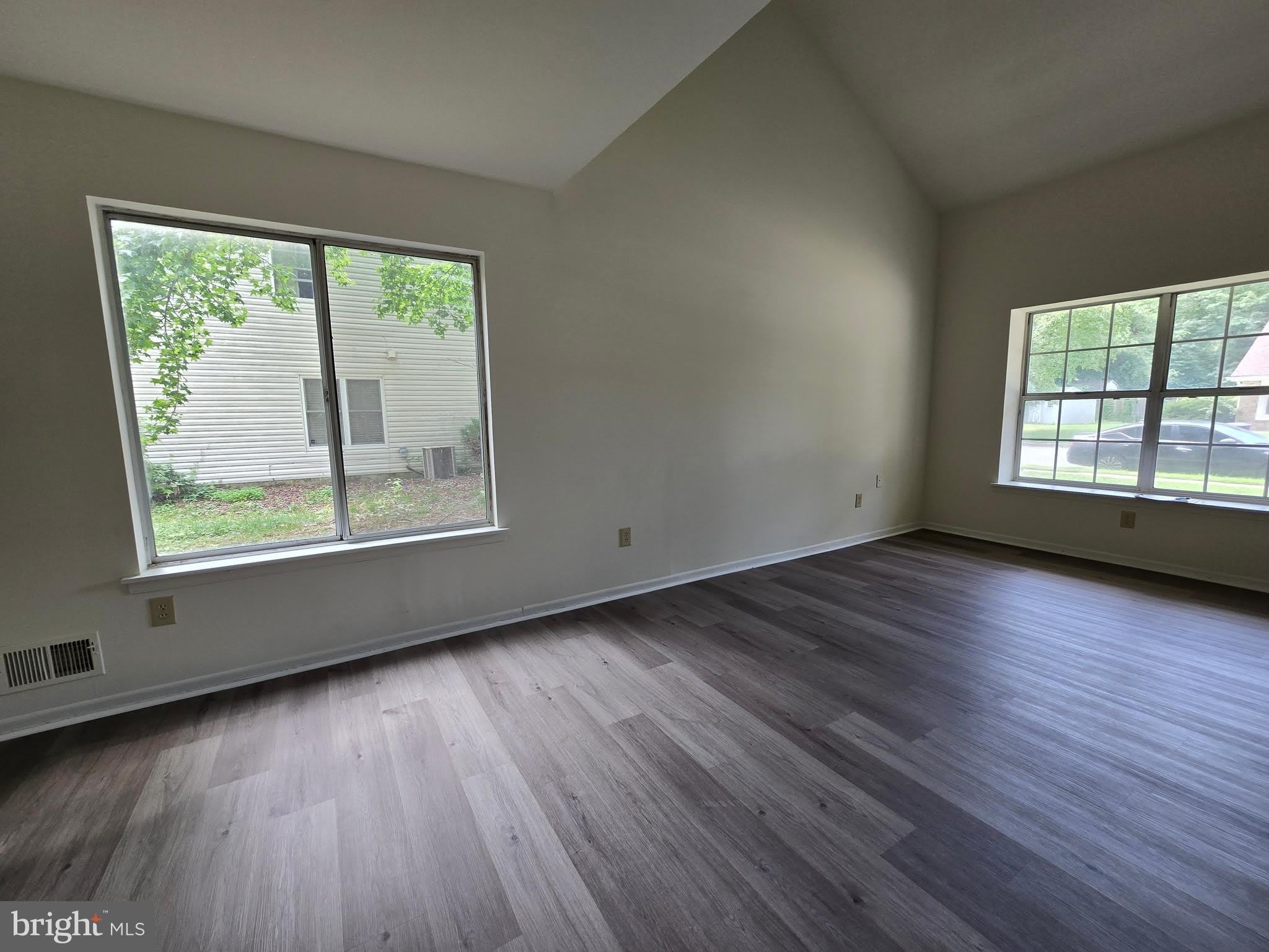 1417 S FARMVIEW DR – photo 5