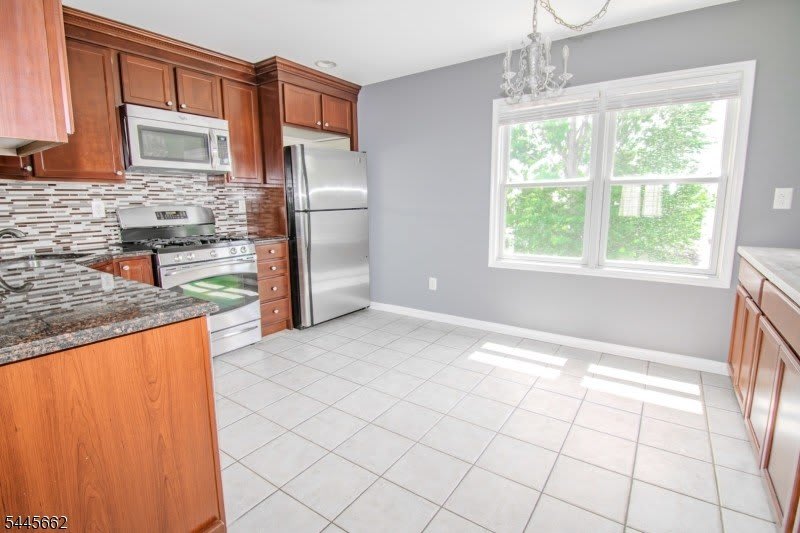 49 Stuyvesant Ave – photo 5