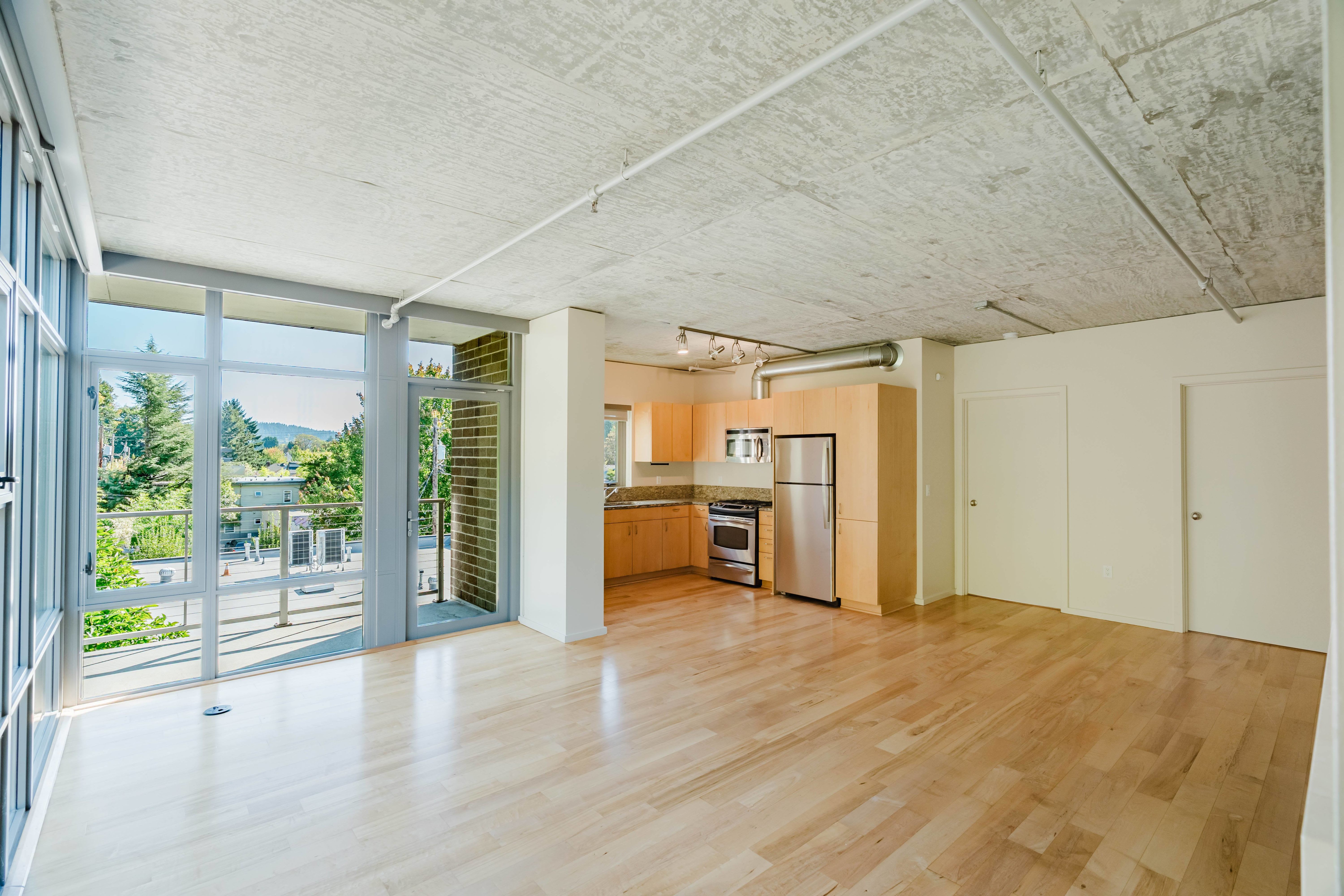 2121 Belmont – photo 4