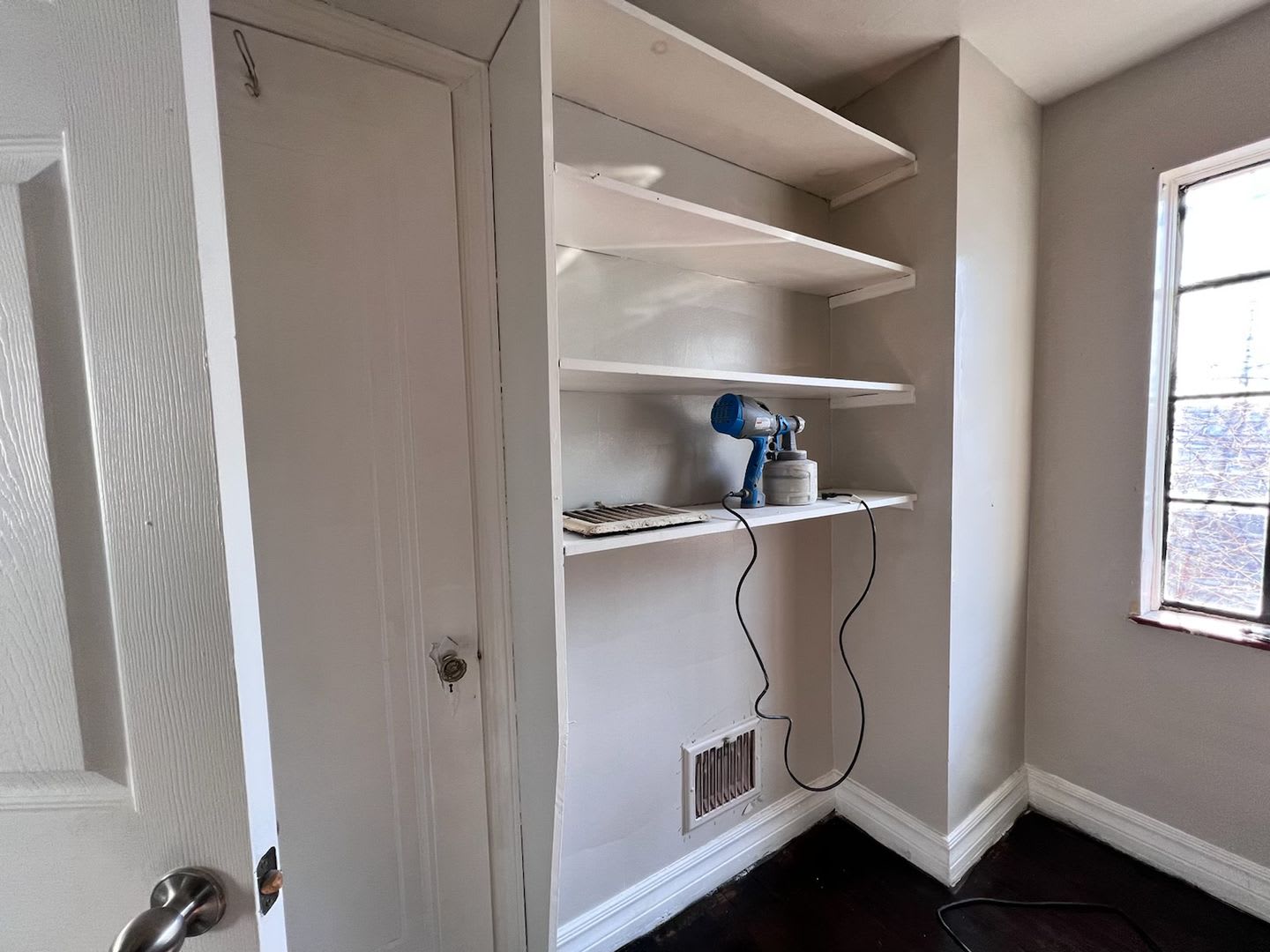 3 Bedroom 1 Bath Home in Detroit – photo 3