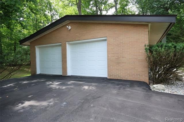 23695 OAK GLEN Drive – photo 3