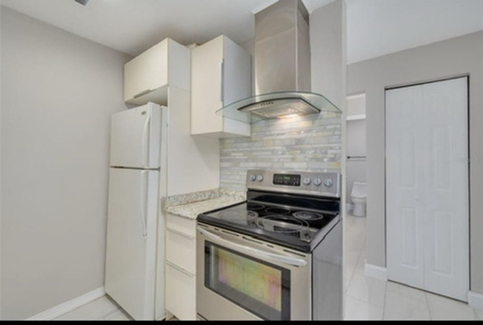 2 Bed/1 Bath, 2nd floor condo at Parklane Condos AVAILABLE NOW! – photo 2