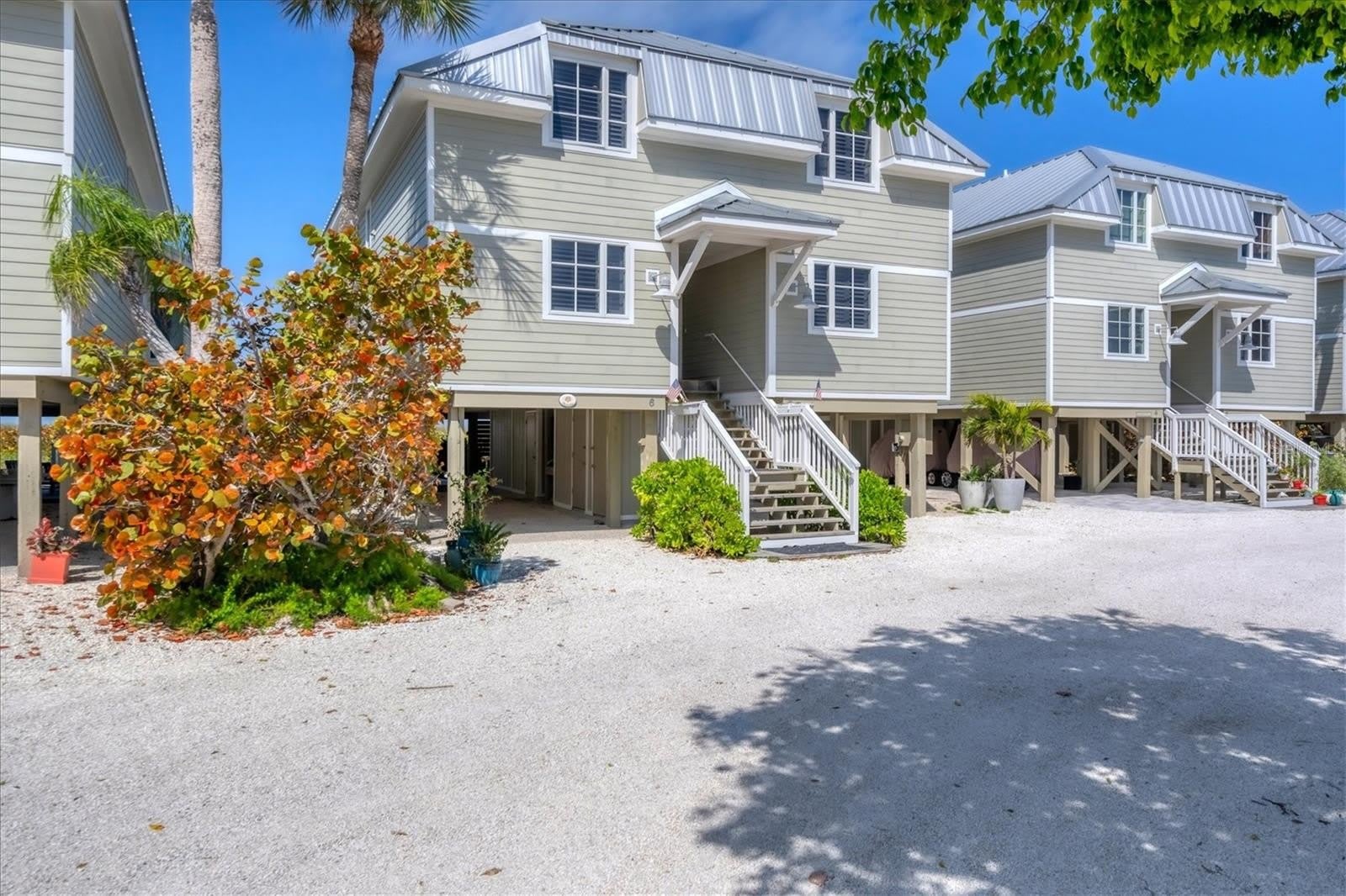 480 GULF Boulevard – photo 1