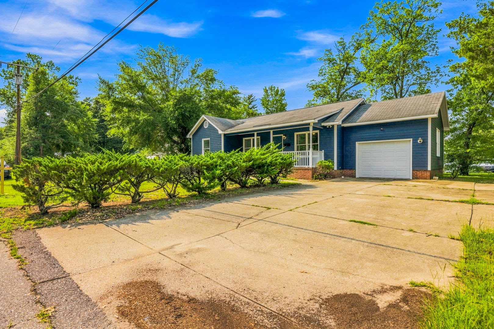 Cute Raeford House for Rent – photo 2