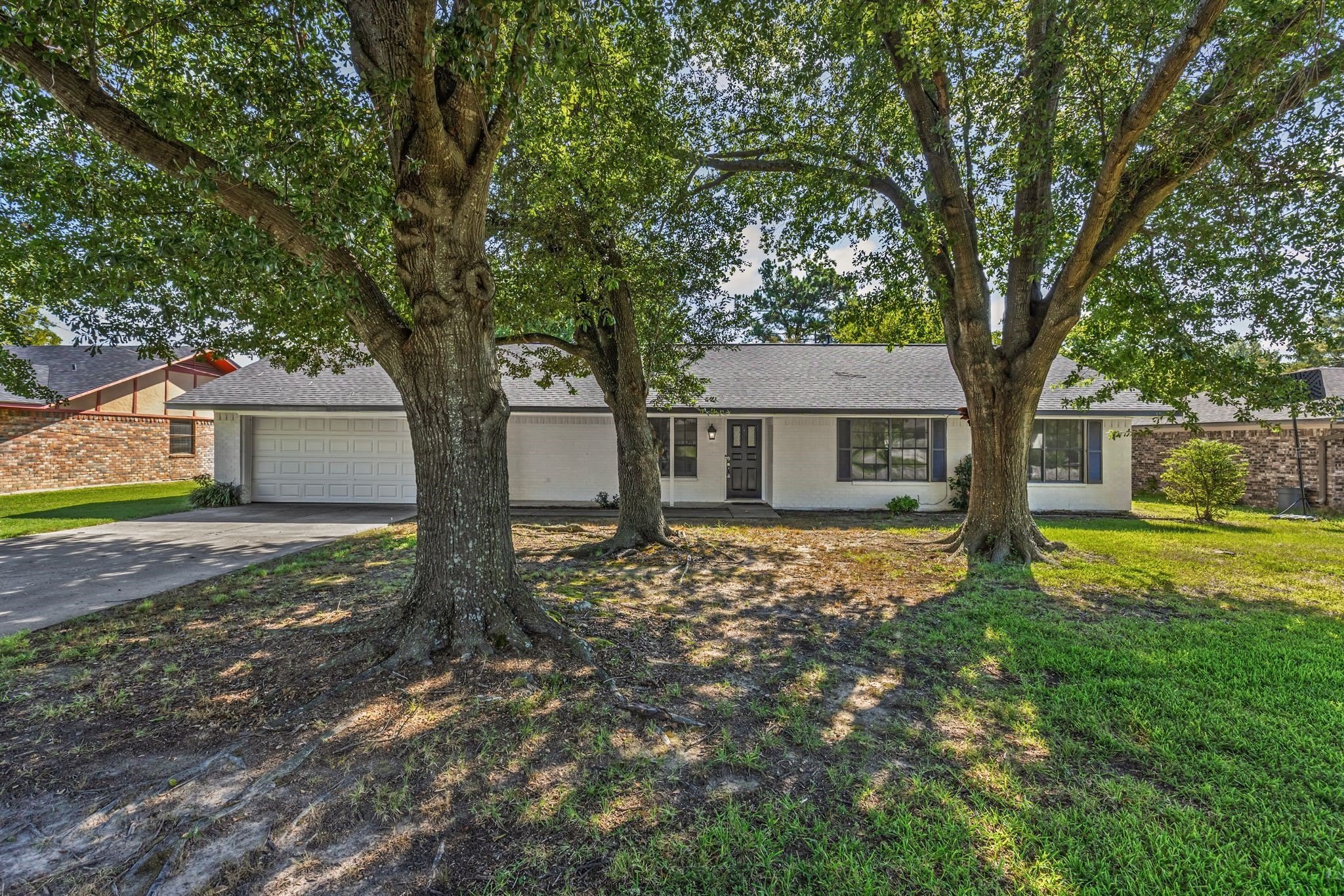 221 Azalea Lane – photo 2