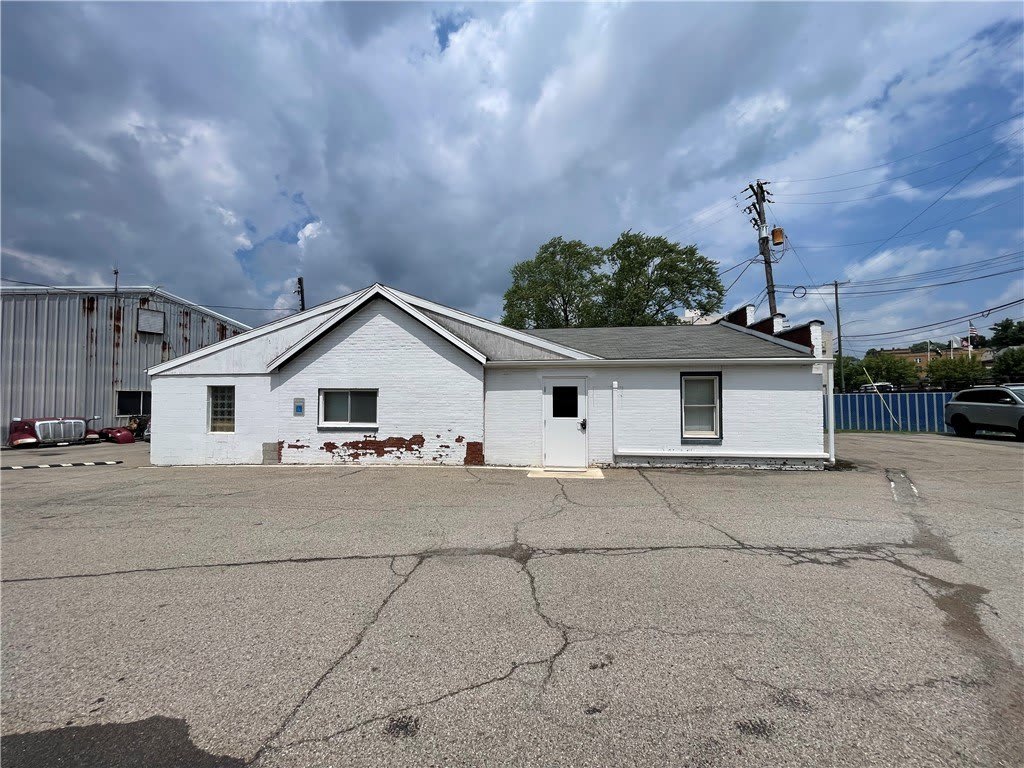 210 S Monroe Street – photo 2