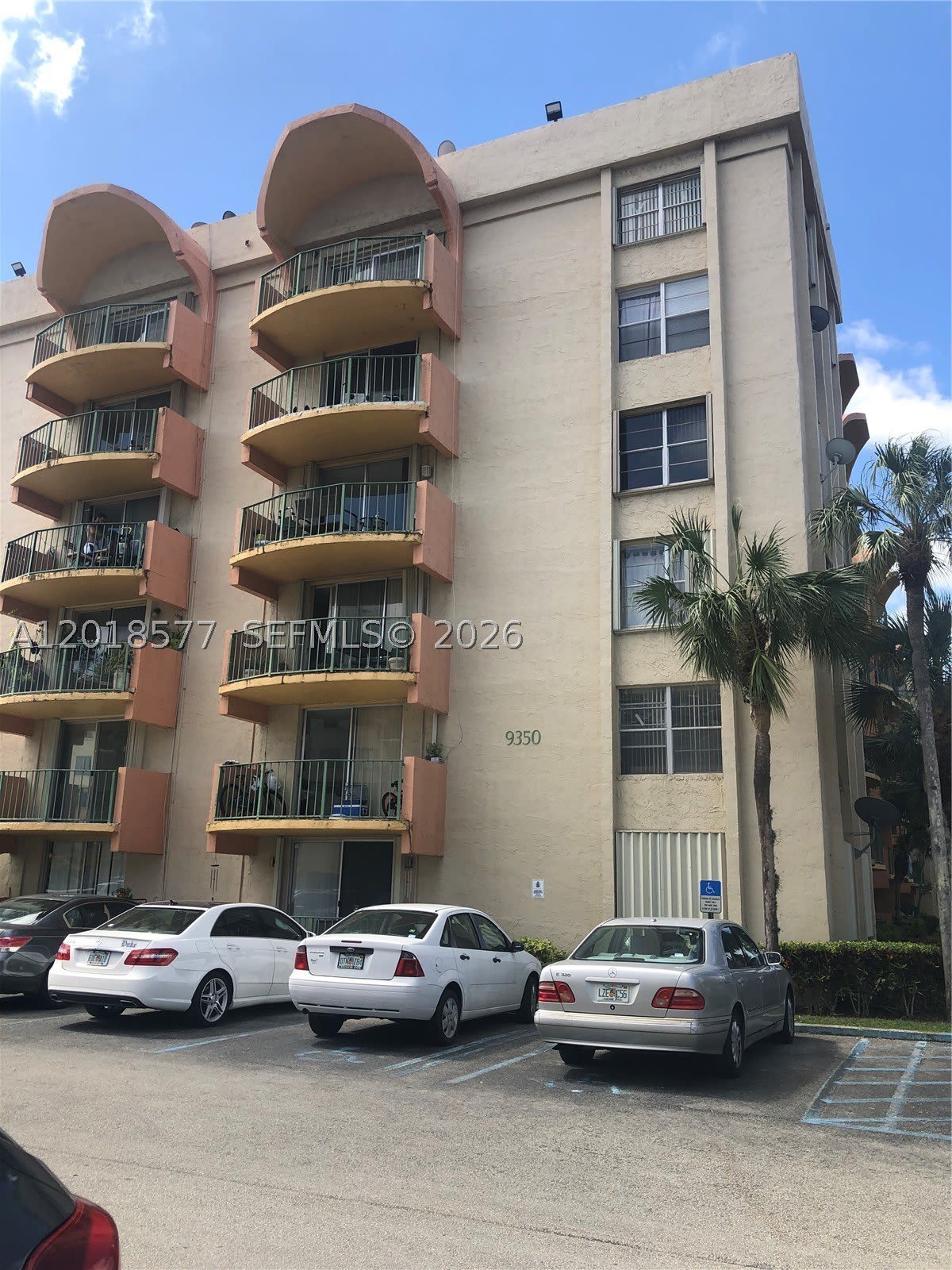 9350 Fontainebleau Blvd – photo 1